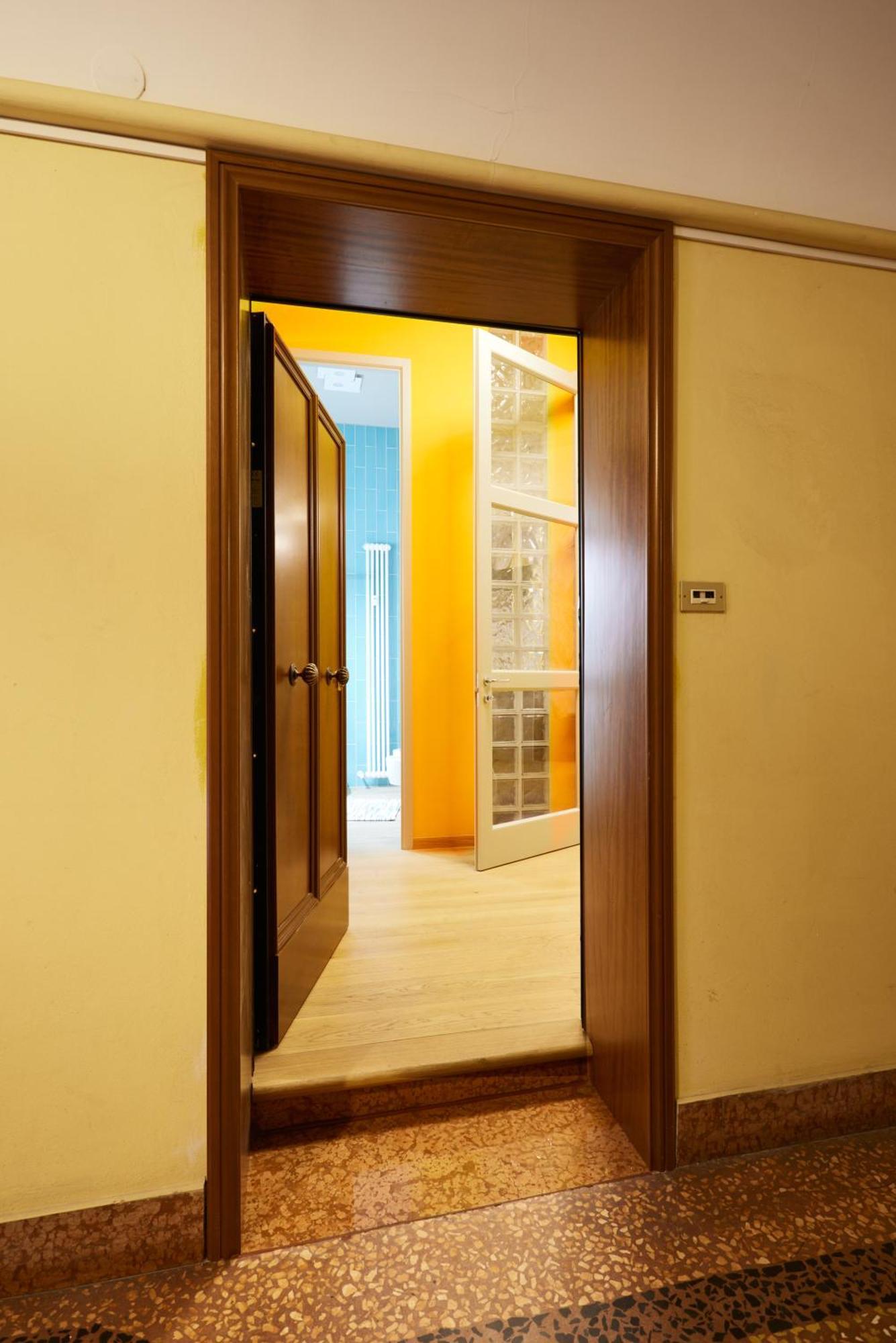 Central And Comfy Apartment Free Netflix And Disney Plus Bolonia Zewnętrze zdjęcie
